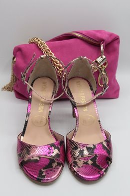 IN FUCSIA SNAKE PRINTED LEATHER AND MEDIUM 8CM HEEL 